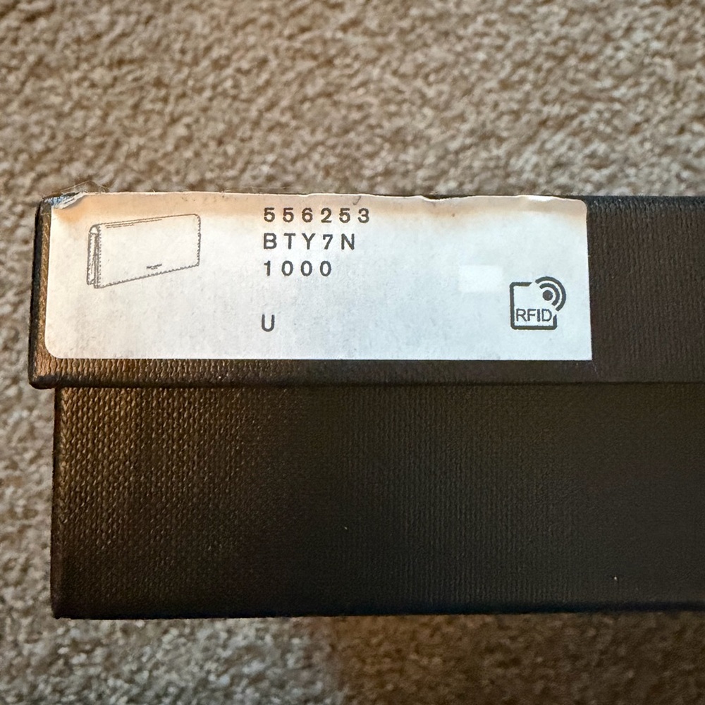 Saint Laurent Black Textured Wallet - Picture 13 of 14